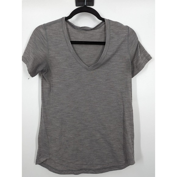 lululemon athletica Tops - Lululemon women SZ S Grey Cuffed Short Sleeve V neck Casual Athletic Tee Shirt